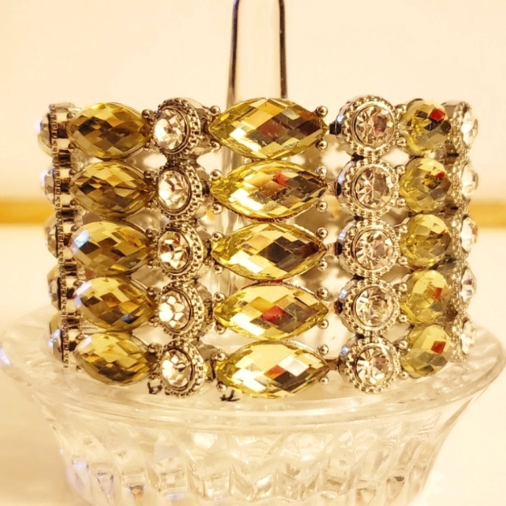 🌹Just In🌹IMPRESSIONS Stunning Stretchy Bracelet